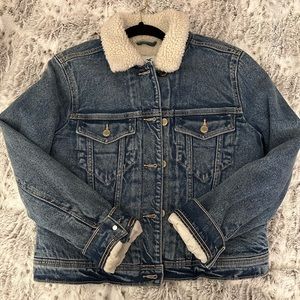 Hollister denim jacket! Super warm and cozy💙